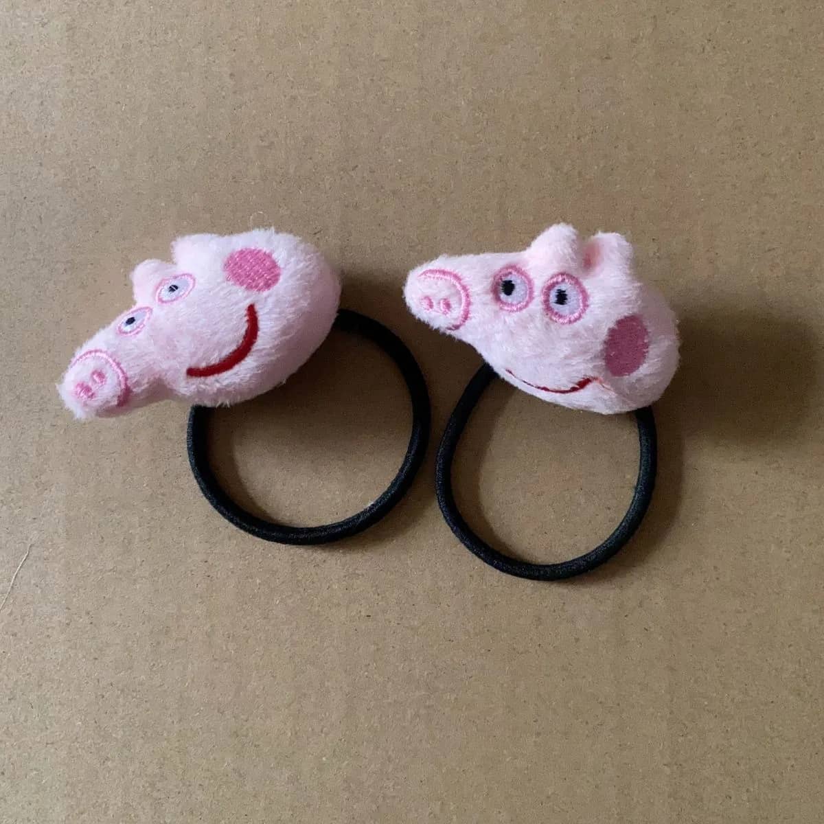 Accesorios Peppa Pig: Gomas de pelo de peluche