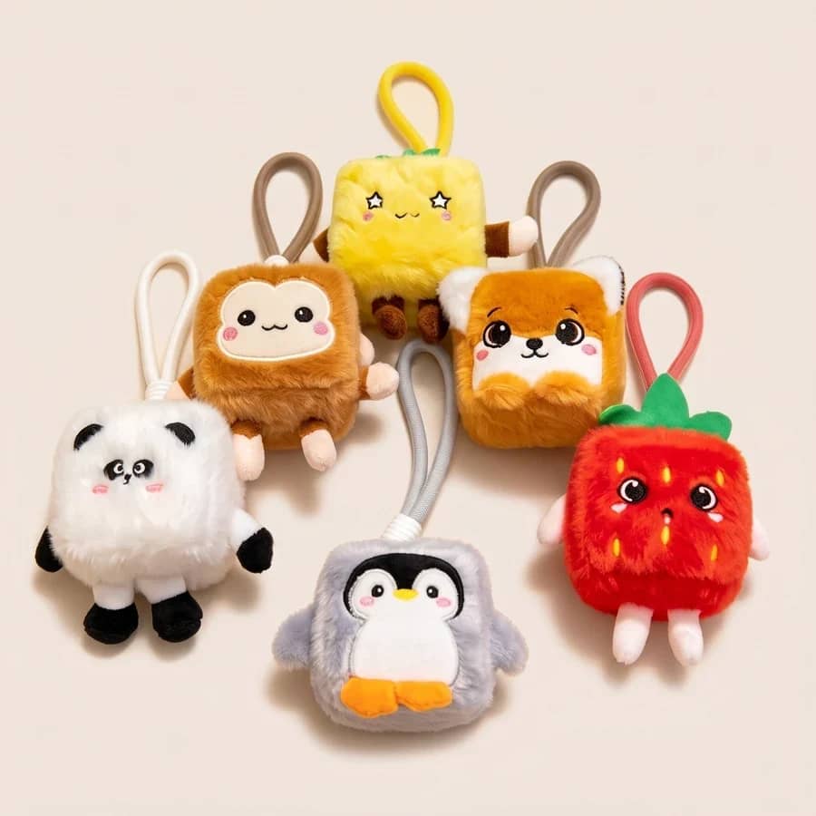 Llavero penguin squishmallow suave y blandito
