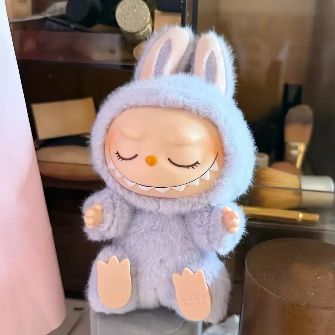 have a seat labubu